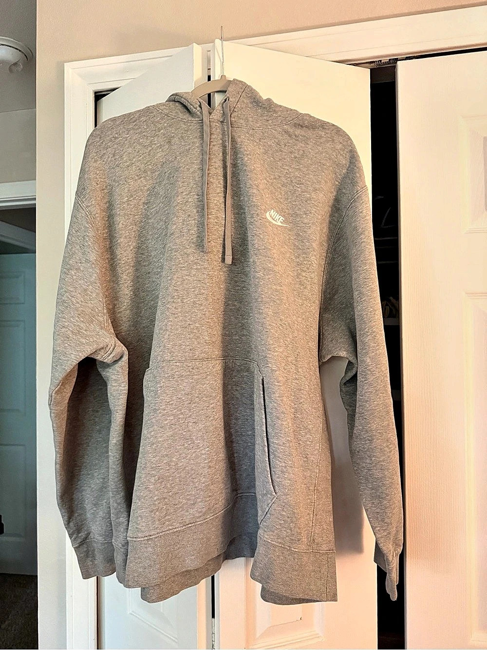 Nike Sportswear Club Fleece Pullover Hoodie Gray